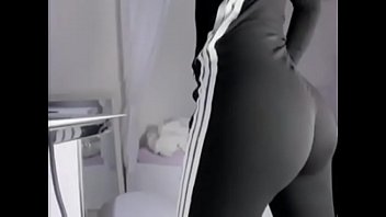 perfect ass in black yoga pants and squirt part 2